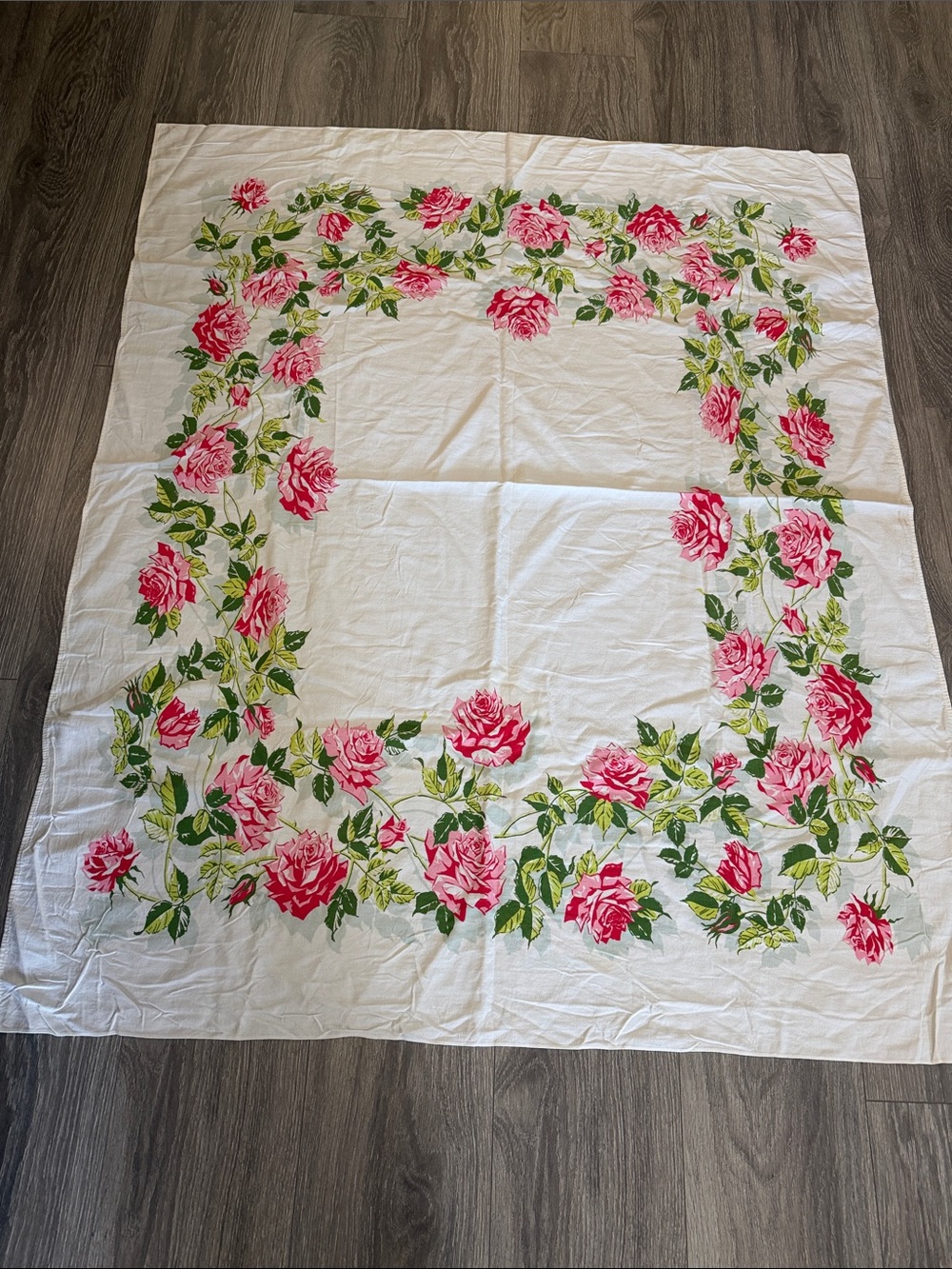Vintage Rectangular Shabby Chic Cottagecore Table Cloth Cover with Cabbage Roses